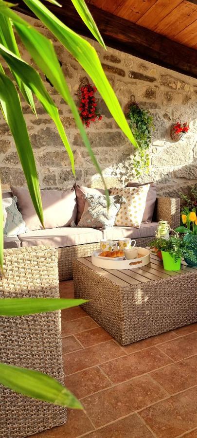 Apartment In The Smallest Town In The World Hum Exterior foto